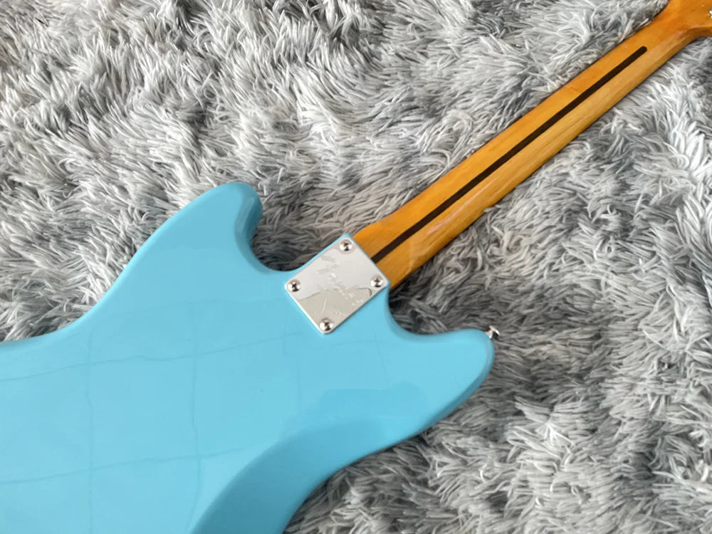 Electric Guitar with 6 Strings, Rosewood Fingerboard, White Color, High Quality, 2-Piece Pickup, Free Shipping by