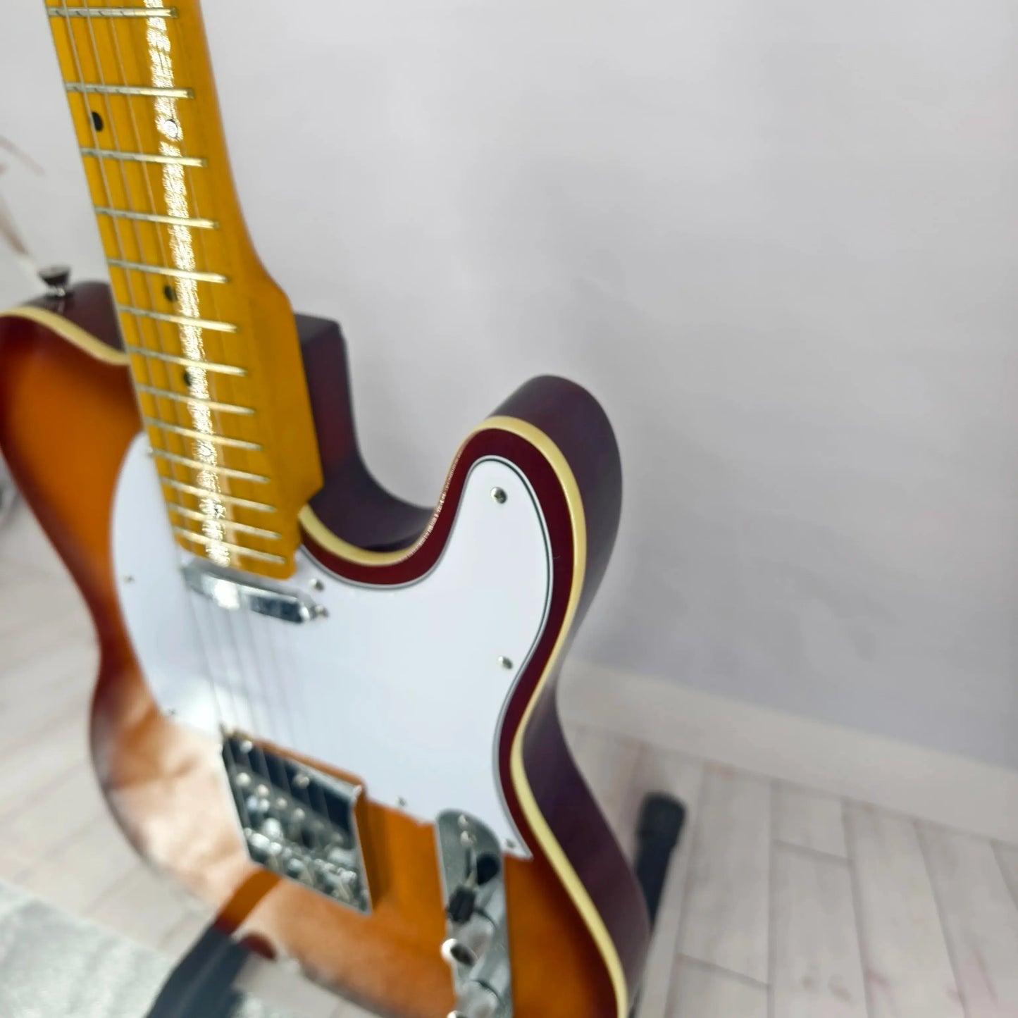 Hot-selling electric guitar with solid wood body, white protective cover, 6-string, electric guitar-themed gift Free Shipping