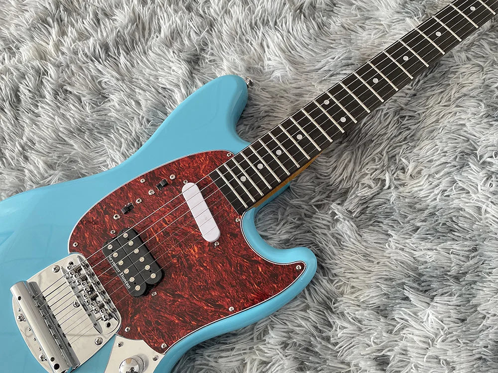 Electric Guitar with 6 Strings, Rosewood Fingerboard, White Color, High Quality, 2-Piece Pickup, Free Shipping by